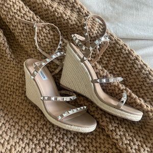 Size 10 Steve Madden wedge sandal.